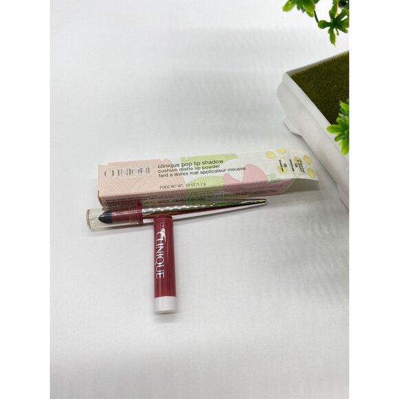 Clinique Pop Lip Shadow Cushion Matte Lip Powder, 05 Blossom Pop, 1.2g / 0.04oz - Picture 3 of 5